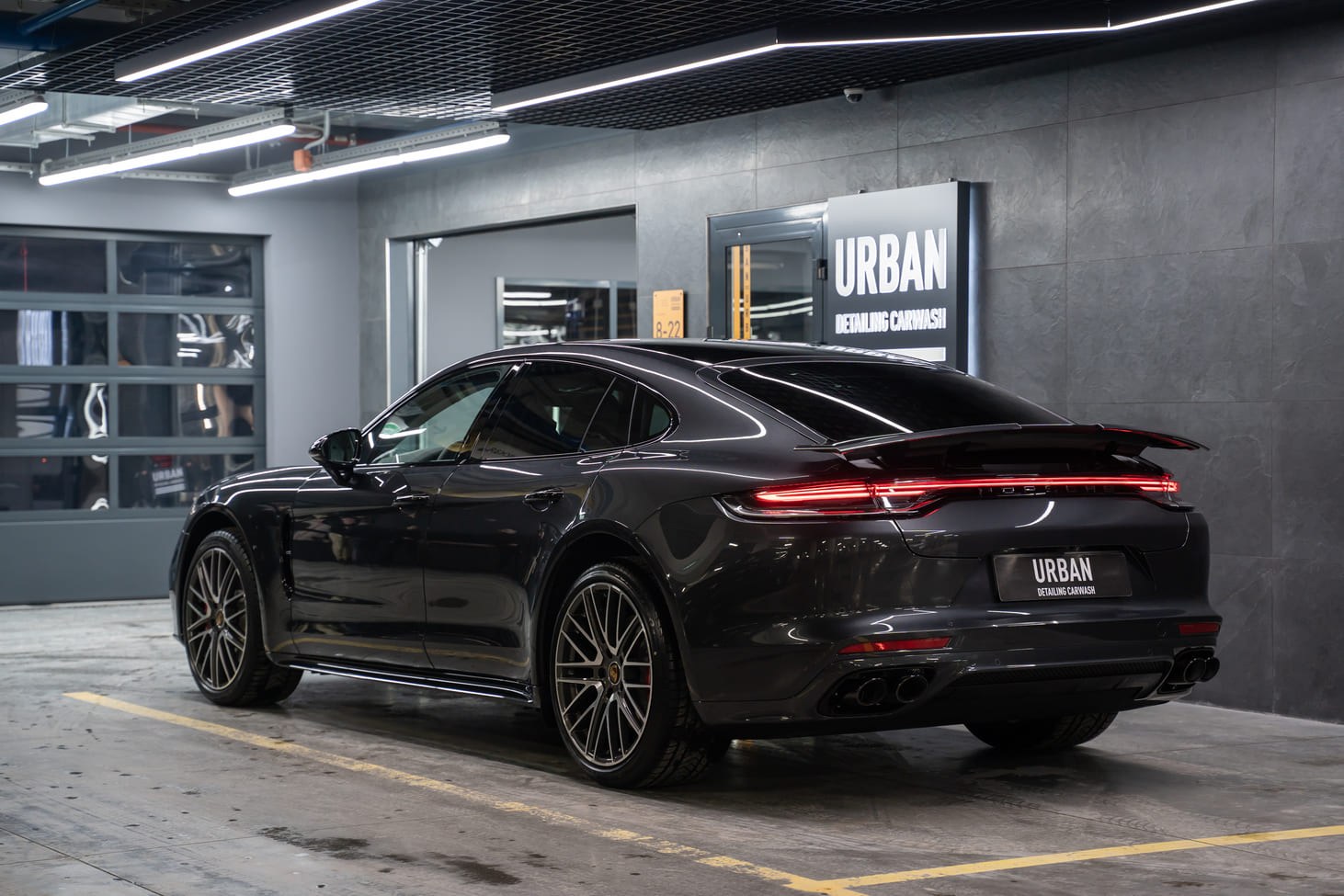 Porsche Panamera — готовый автомобиль